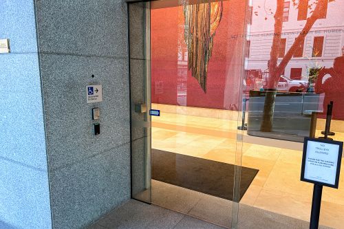 Automatic door at 15 William Street